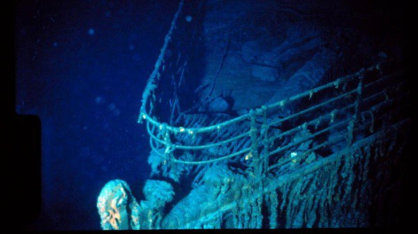 Titanic bow is seen during a dive at the resting place of the Titanics wreck, July, 1986. WHOI Archives/Woods Hole Oceanographic Institution/Handout via REUTERS THIS IMAGE HAS BEEN SUPPLIED BY A THIRD PARTY. NO RESALES. NO ARCHIVES. MANDATORY CREDIT