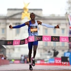 London Marathon 2024: Elite runners, world record bids, GB athletes to watch, celebrities and weather