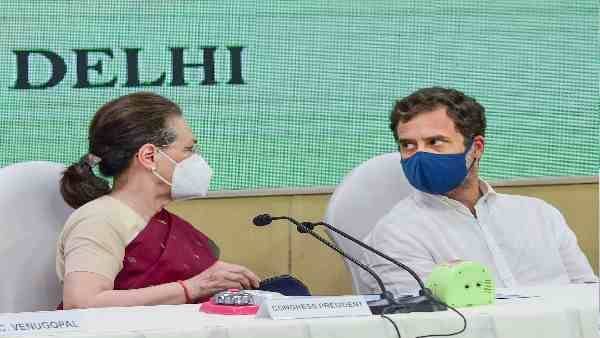 दिल्ली हाई कोर्ट से लग चुका है झटका