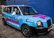 Extra Gum Teams Up With Theo Walcott To De-stress Football Fans Throughout The Euros, Offering Free Rides On England Match Days.