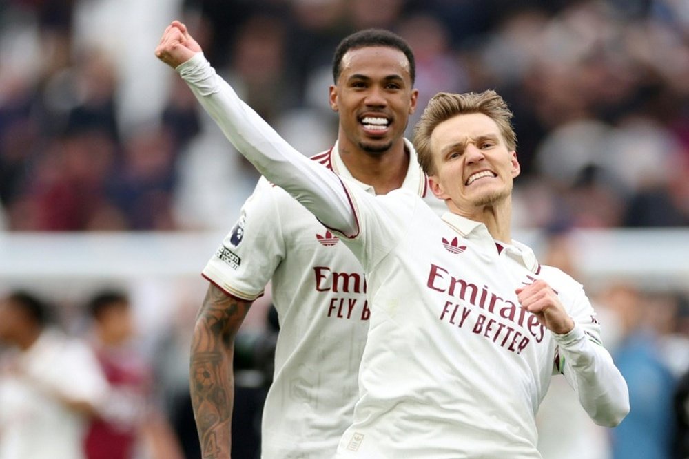 Arsenal est en pole position dans la course au titre de Premier League. AFP