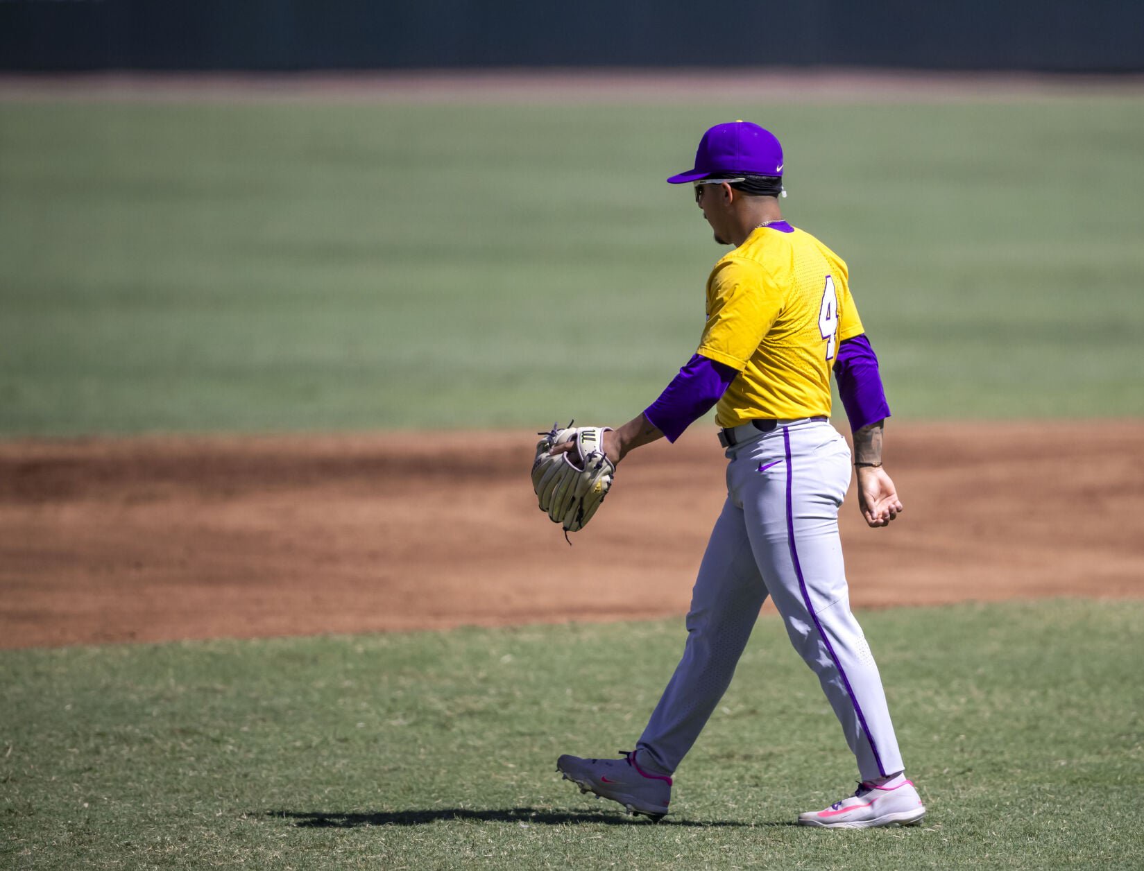 BR.lsufallbaseball2.adv_2372 MJ.JPG