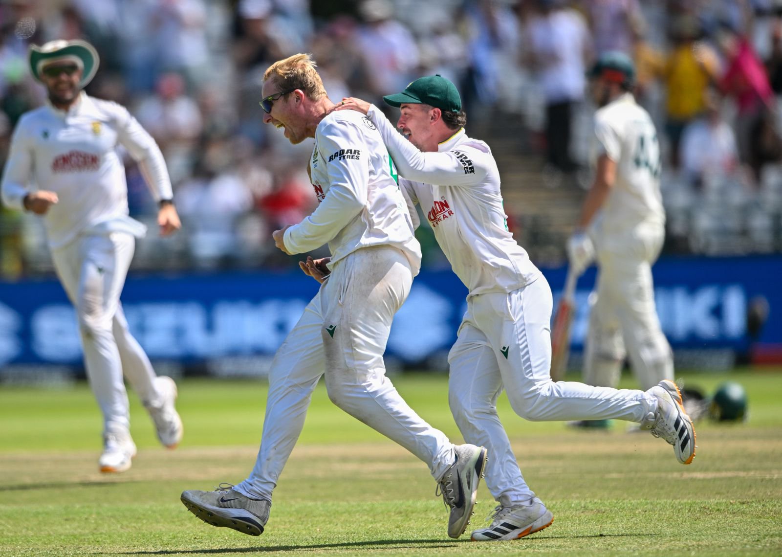 Proteas off-spinner Simon Harmer took 6-16 to help South Africa to a 176-run third Test win over Australia at Newlands on day five. South Africa won the series 2-1. (Photo: Ashley Vlotman/Gallo Images)
