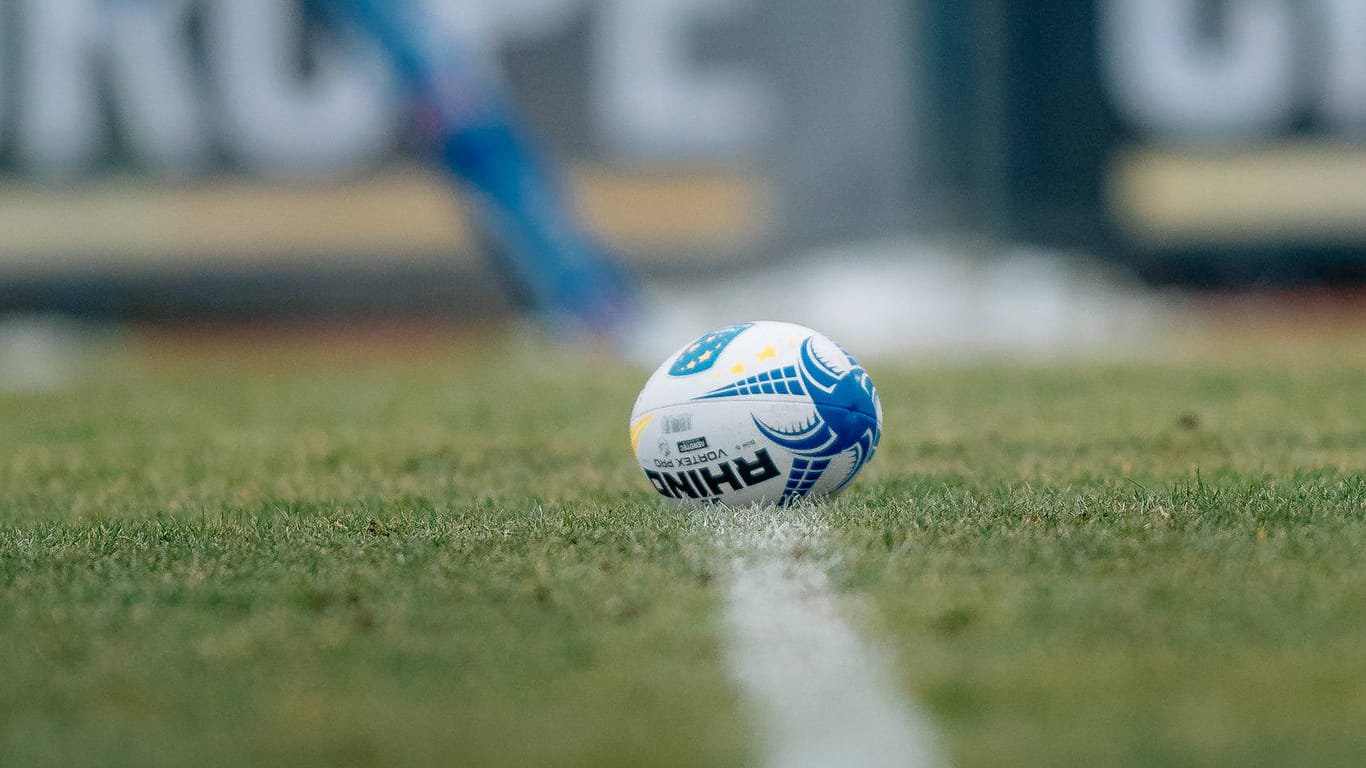 Rugbyball (Symbolbild): Der Sport ist in Frankreich populär.