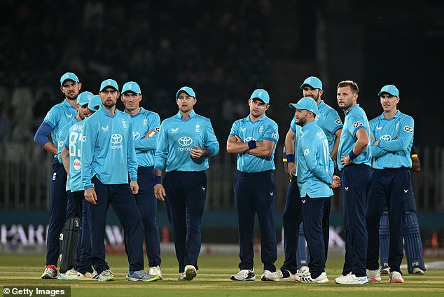 England managed to lose their ODI against Sri Lanka despite setting a score of 429/4