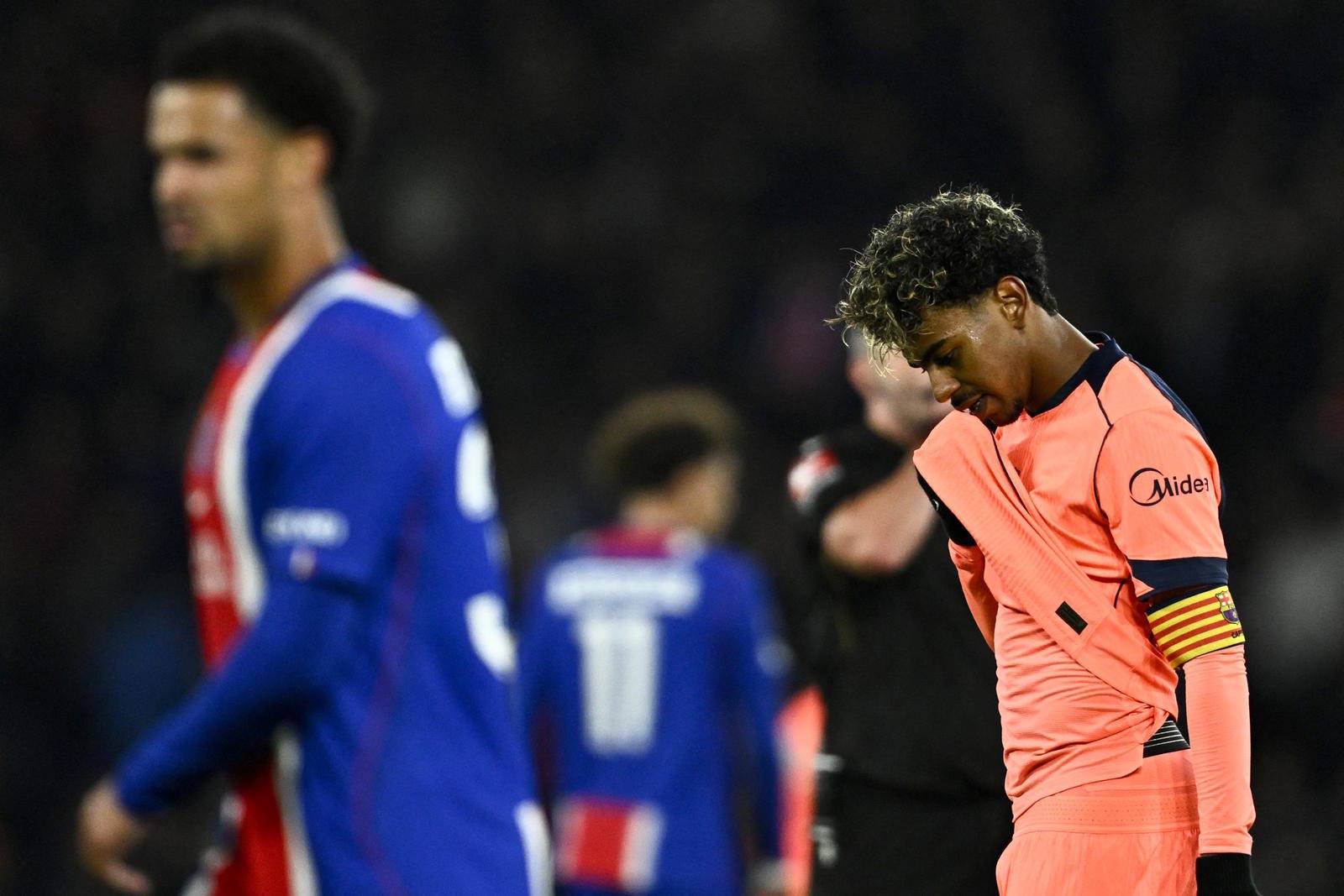 PSG late show downs Barca in Champions League, Liverpool fight back