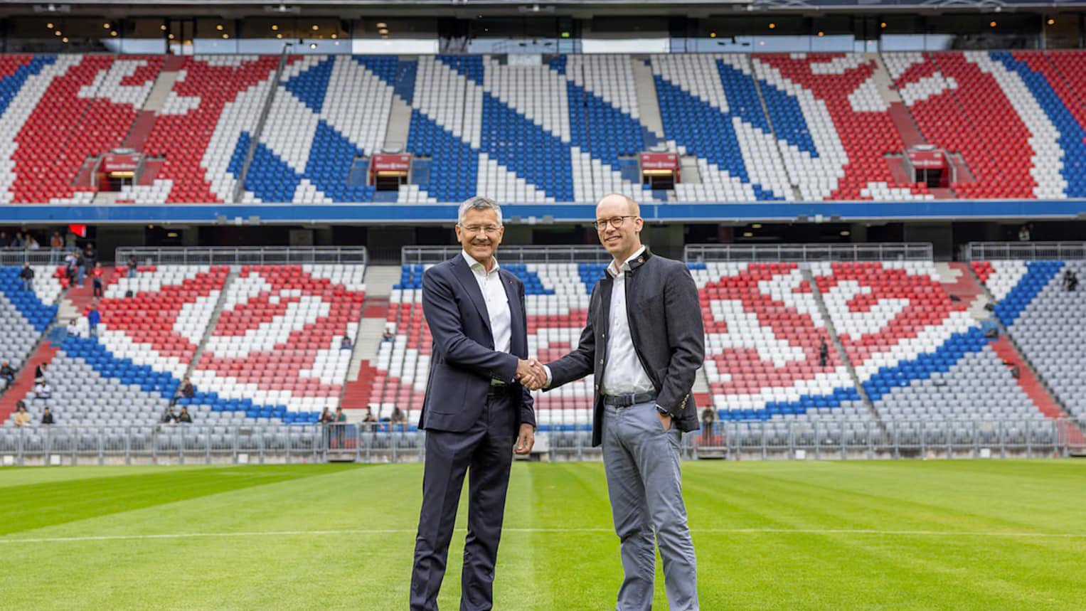 Bayern-Präsident Herbert Hainer (l.) mit Max Viessmann, dem CEO der Viessmann Generations Group