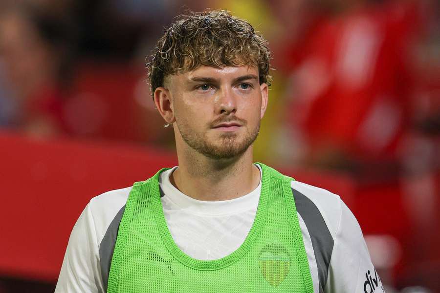 Harvey Elliott handed a 0/10 and called a "thin-skinned child" after horror red card