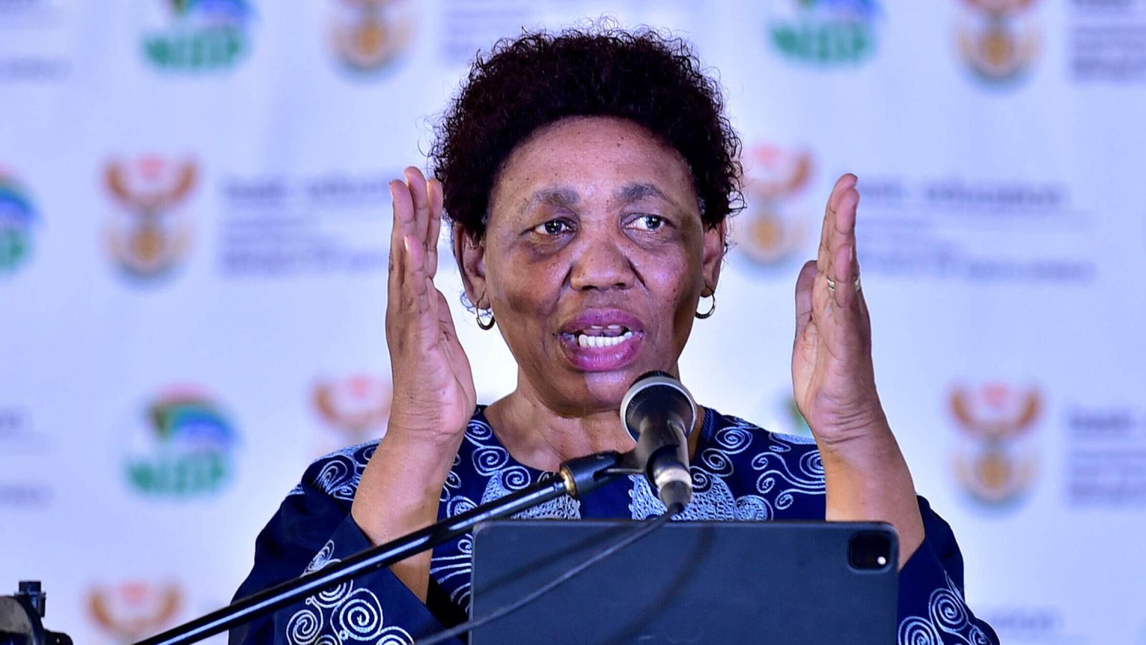 Motshekga appeals to Eskom to suspend power cuts during matric exams - DFA