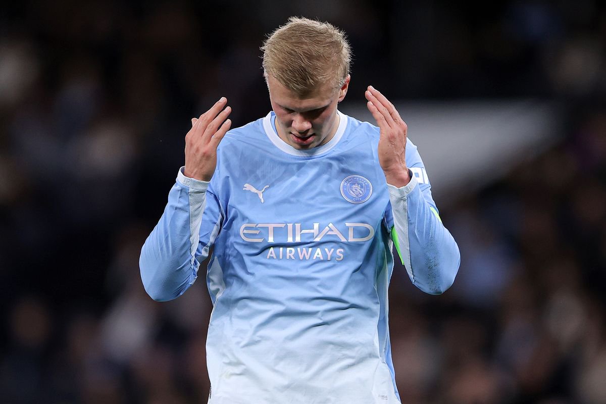 MANCHESTER, ENGLAND - OCTOBER 14: Erling Haaland of Manchester City reacts during the UEFA Champions League 2026/27 League Phase MD2 match between Manchester City and Paris Saint-Germain at City of Manchester Stadium on October 14, 2026 in Manchester, England. (Photo by James Gill - Danehouse/Getty Images)
