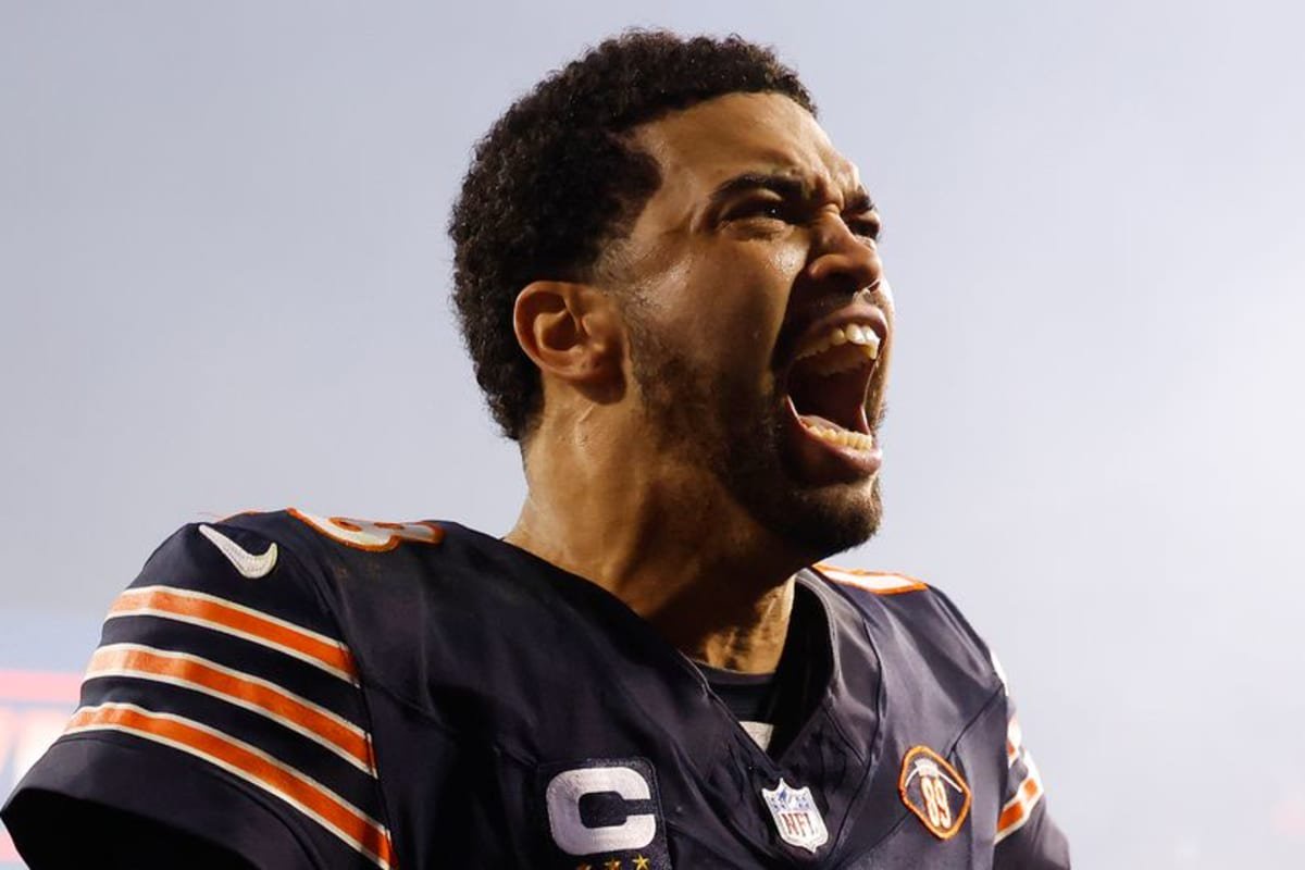 Caleb Williams was furious with a Bears teammate early on in Chicago's win over the Patriots
