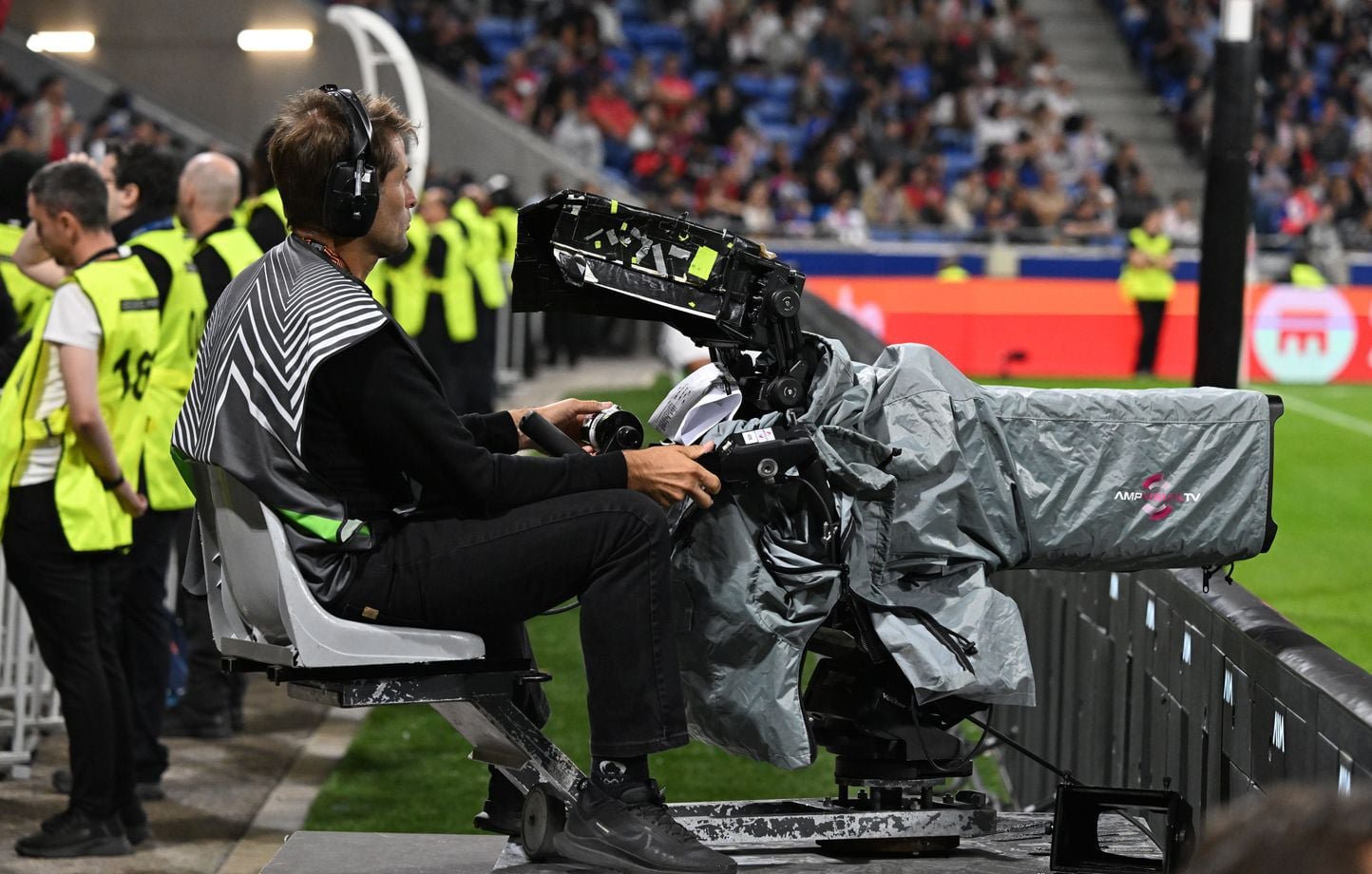 Les droits TV de la Ligue 1 sont remis en vente via un appel d'offres pour la période 2027-2032. 