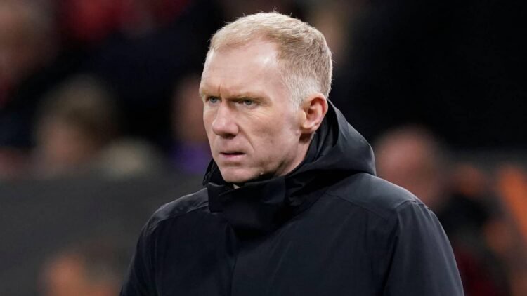 Scholes insists one candidate to replace Carrick at Man Utd ‘miles ahead’ of the rest