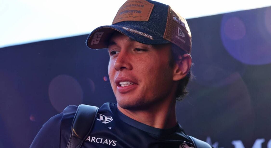 Fernando Alonso critique le niveau de certains pilotes en F1 : Alex Albon lui répond