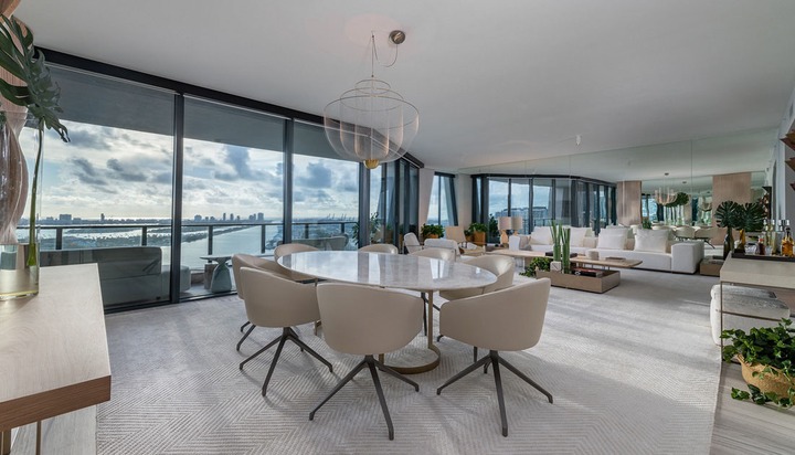  Dining areas aren't immune from the stunning view