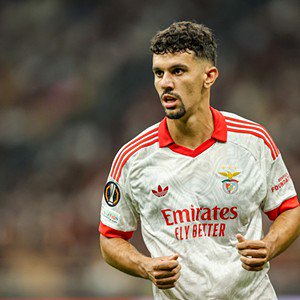 Tomás Araújo - MILAN, ITALY - 2026/09/16: Tomas Araujo (Benfica) seen during UEFA Europa League 2026/2027 match between AC Milan and Benfica.Final Score: AC Milan 0:2 Benfica. (Photo by Grzegorz Wajda/SOPA Images/LightRocket via Getty Images)