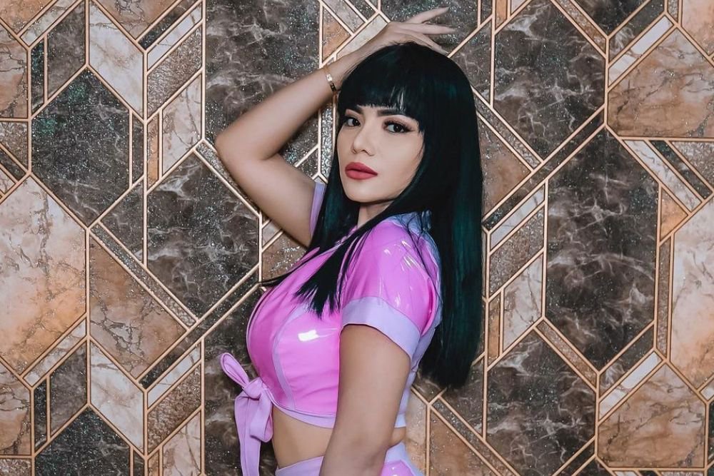Memikatnya Pesona Artis yang Dituding Jadi Simpanan Pejabat