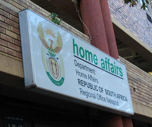 Home Affairs is HIRING 10 000 unemployed graduates – HERE’S the salary!