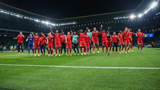 Der LASK bejubelt den überraschenden Sieg über Sporting Lissabon