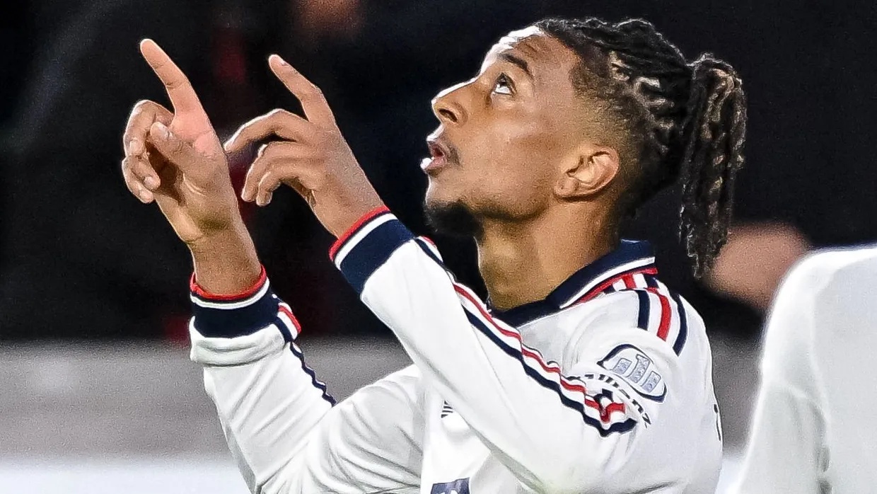 Michael Olise erzielte den Treffer zum 3:1 für den FC Bayern beim Spiel in Freiburg.