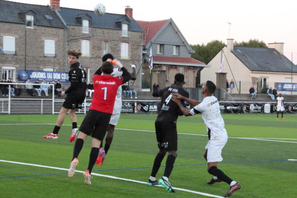 Fougères n'a pas eu souvent l'occasion de mettre en danger le portier visiteur