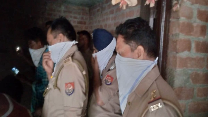 Shahjahanpur Crime : शाहजहांपुर में पत्नी की करतूत से चौंकी पुलिस, पति की हत्या कर कमरे में दफनाया शव