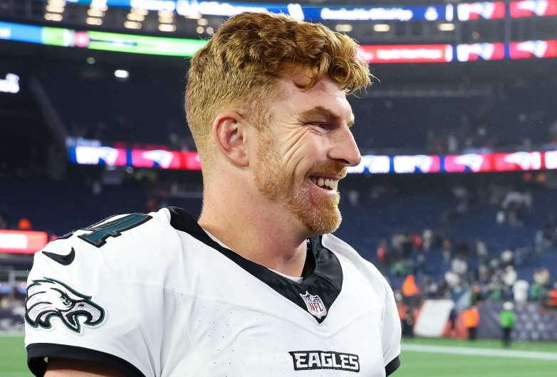 Philadelphia Eagles v New England Patriots