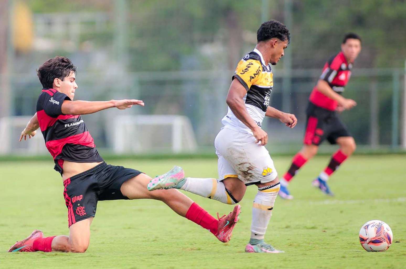 Criciúma teve tempo para trabalhar após perder no RJ para o Flamengo –