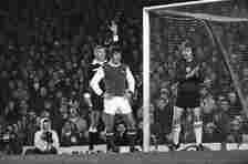 Arsenal v Newcastle United. Final score 5-3 to Arsenal. 4th December 1976.