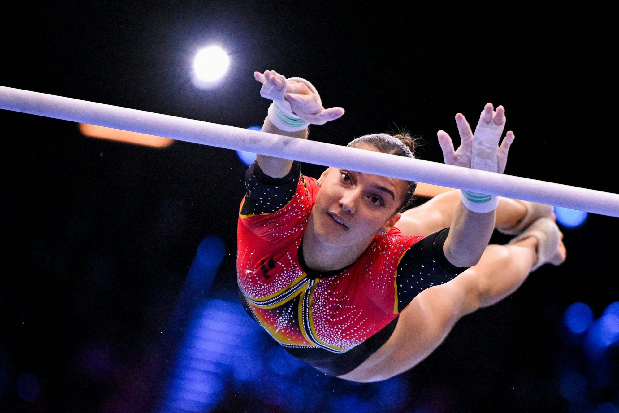 Helen Kevric gewinnt die einzige Medaille des Deutschen Turner-Bundes in Rotterdam.