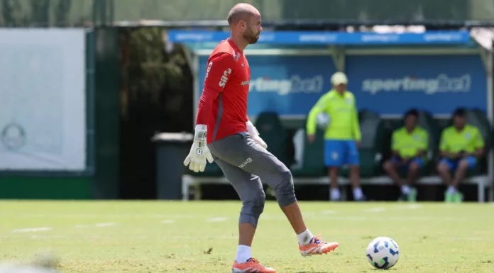 O goleiro Marcelo Lomba, da SE Palmeiras, durante treinamento, na Academia de Futebol. (Foto Cesar GrecoPalmeirasby Canon)