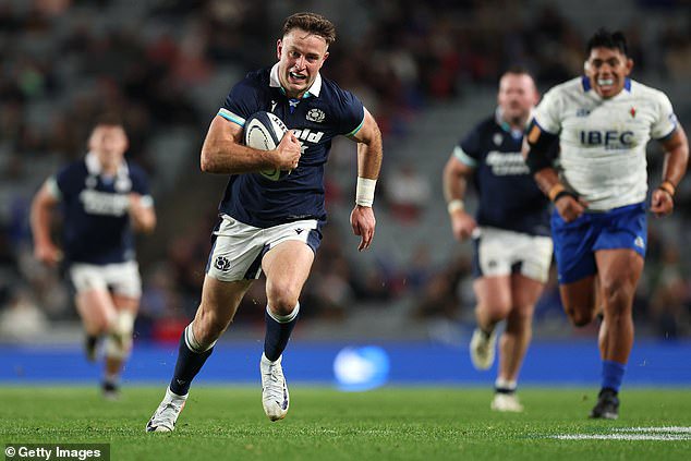 Edinburgh wanted to bring Scotland back-up fly-half Fergus Burke north of the border but he has committed his future to Saracens