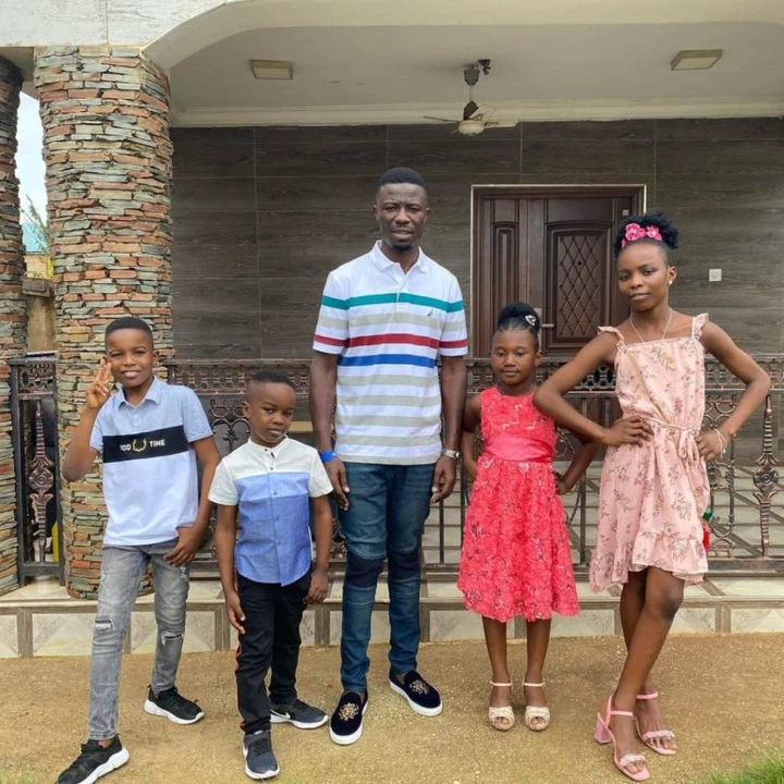 See photos of actor Kwaku Manu and his beautiful family