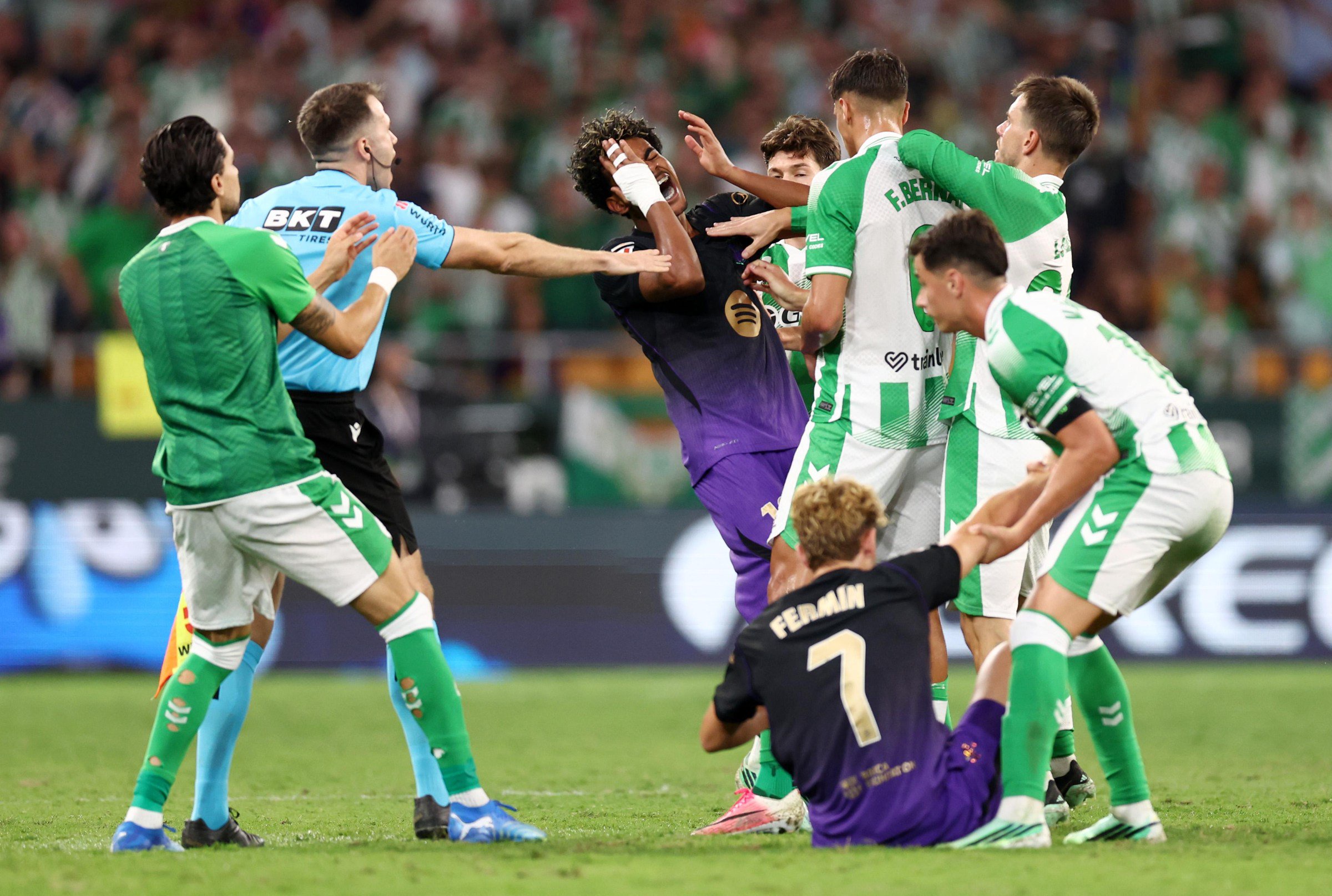 Real Betis Balompie v FC Barcelona - LaLiga EA Sports 2026/27