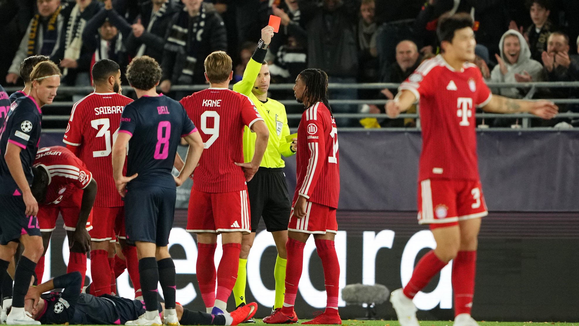 Despite being provoked: German legend condemns Olise over his sending-off against Viking