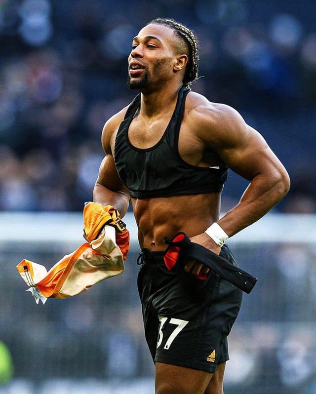 Why footballers wear bra-like sports vest during football matches and  training - National Daily Newspaper