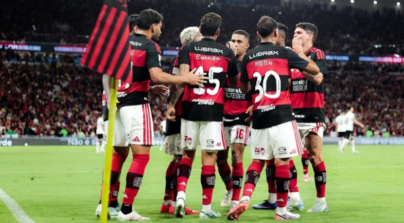 Flamengo com 67% de chance de título; Palmeiras chega a 33%