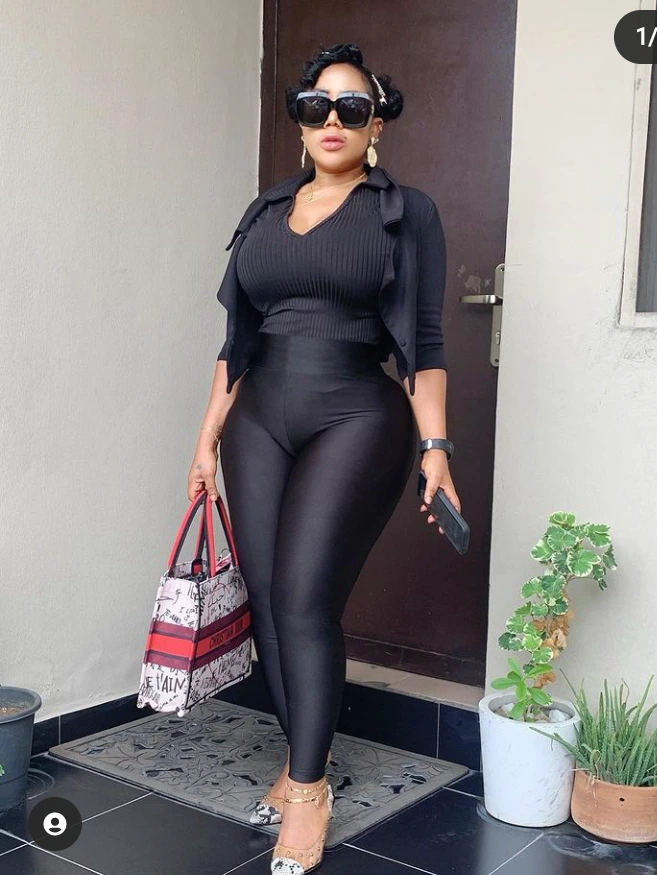 Reactions As Moyo Lawal Flaunts Her Beauty In New Photos She Posted On Instagram.