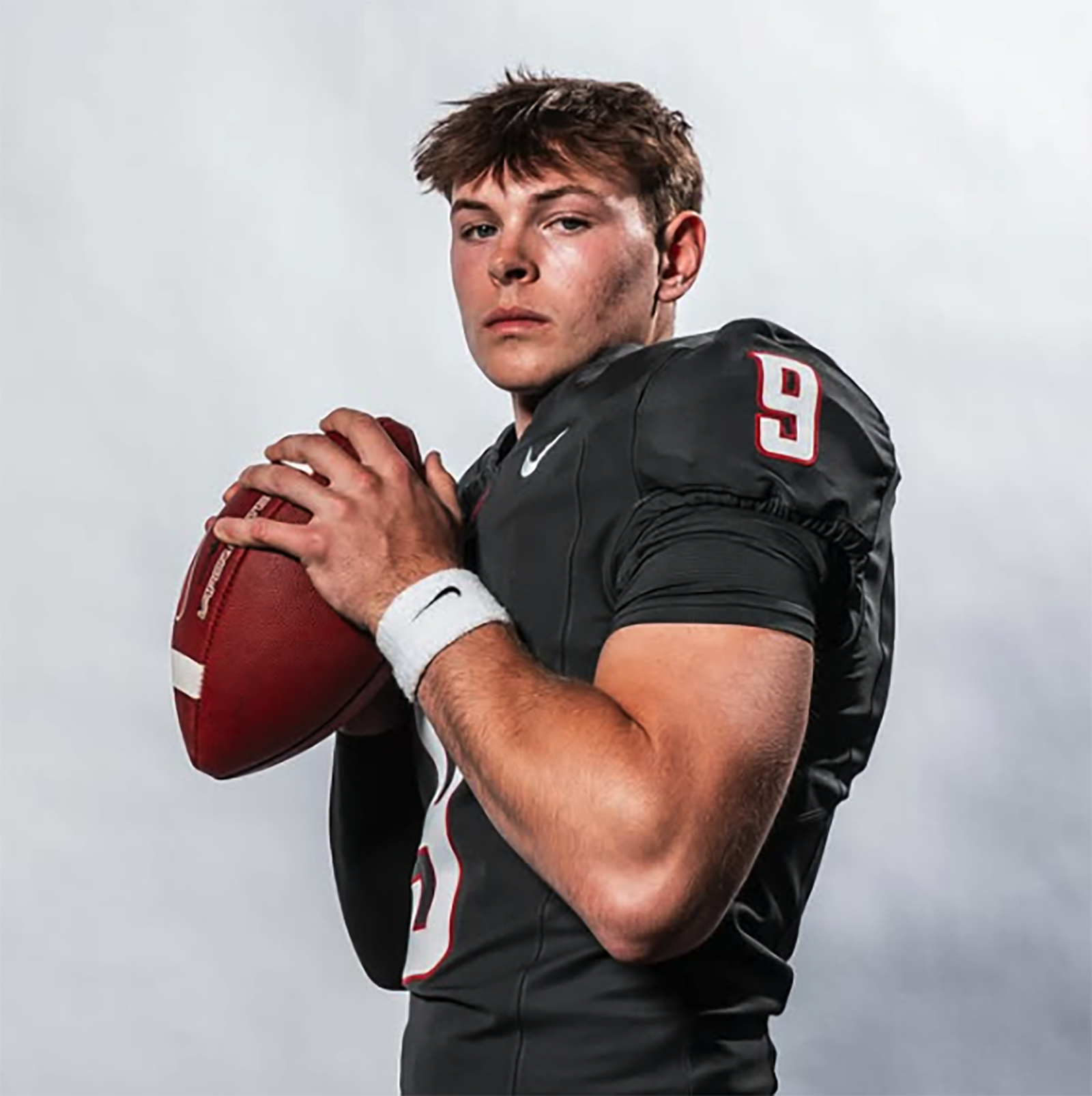 700 Yards? Washington High School QB Breaks Single-Game High School Record