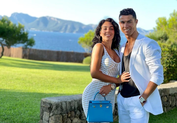 8e9df0f280a745fca8494893c6f1f9fa?quality=uhq&format=webp&resize=720