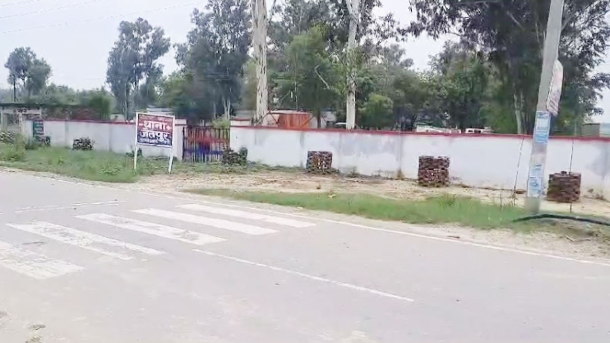 इस गेट को खोलने से डरते हैं पुलिसकर्मी 