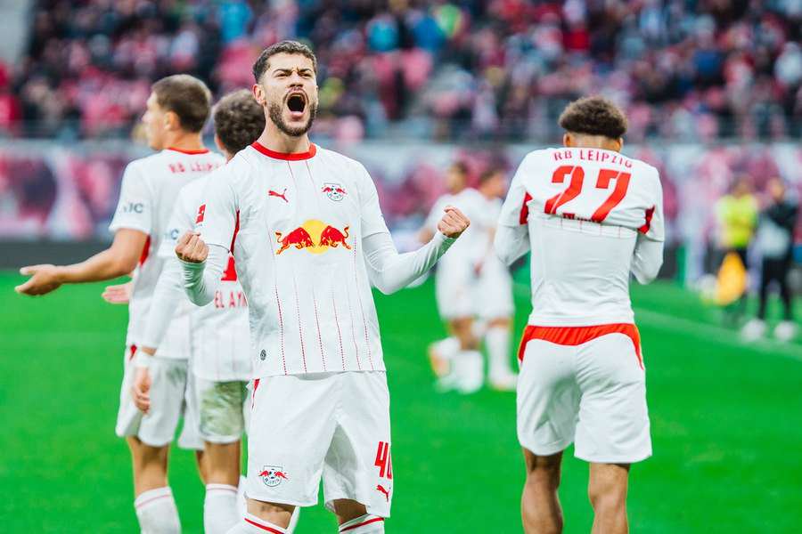 Romulo Cardoso celebrates