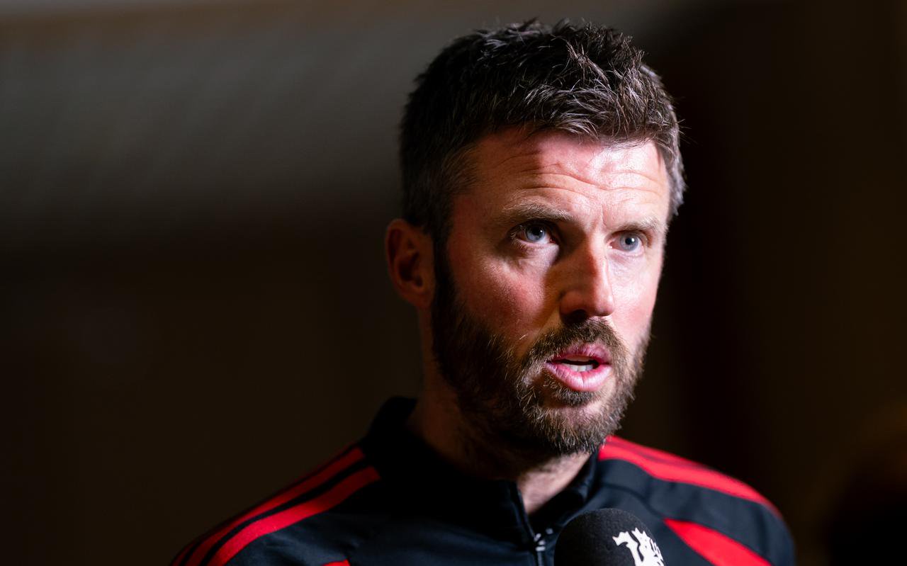 'It was tough to watch': Heartbroken Michael Carrick apologises to United fans after 'unacceptable' Como loss