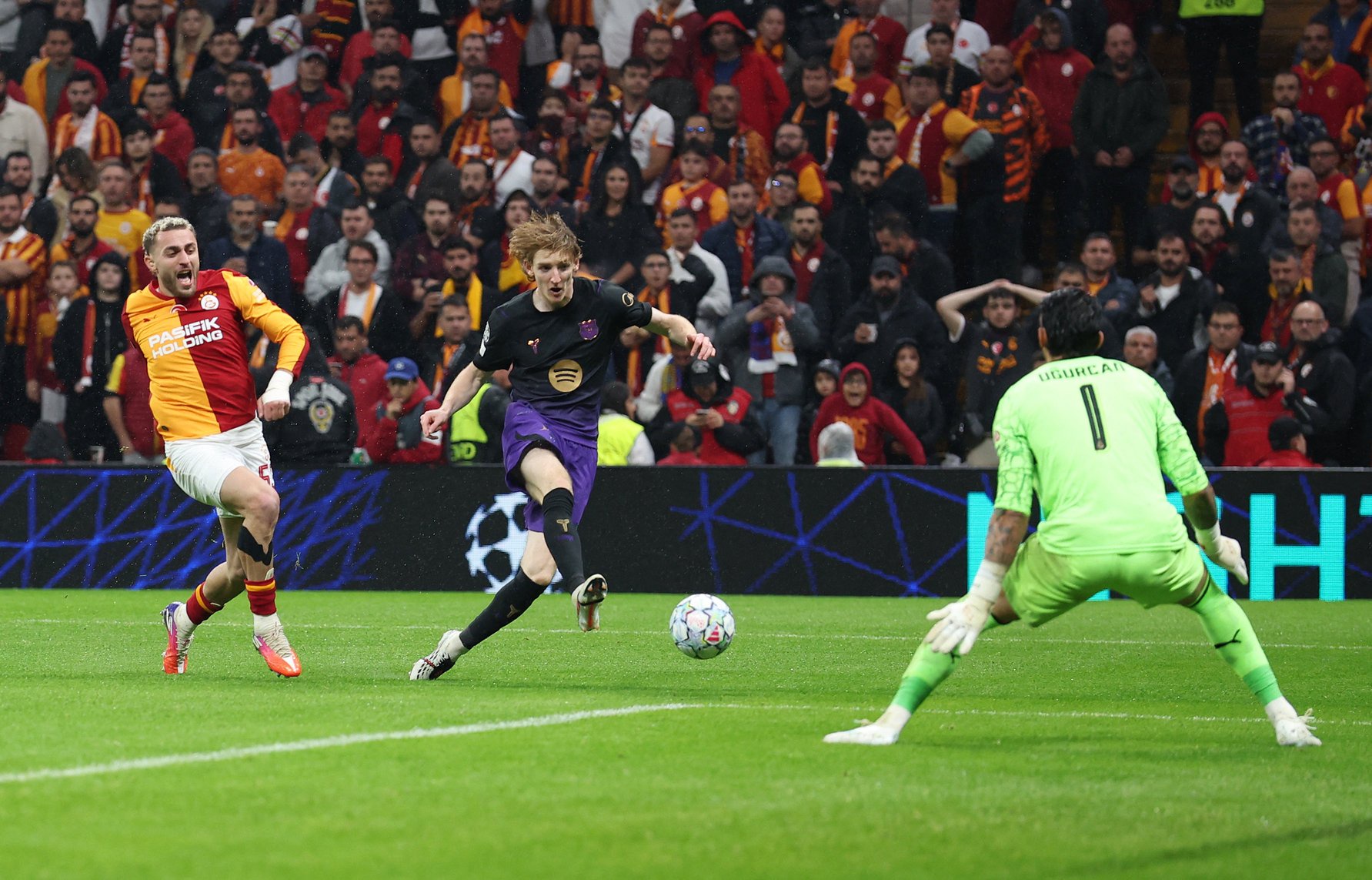 Anthony Gordon scored his first Champions League goal for Barcelona
