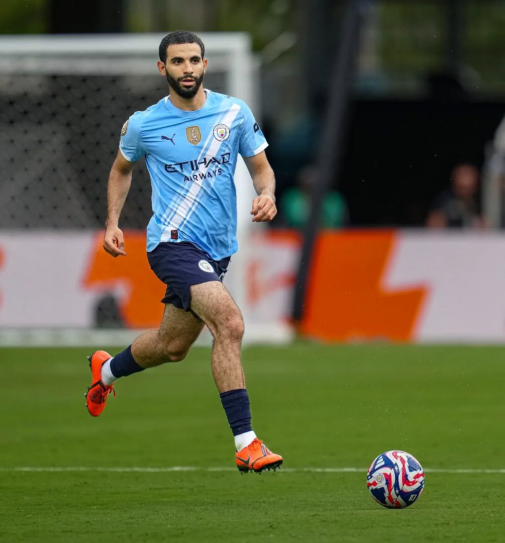 Rayan Aït-Nouri faces month without playing at Manchester City