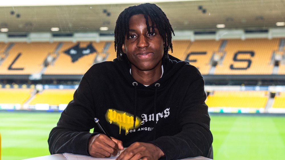 Tawanda Chirewa Wolves Academy