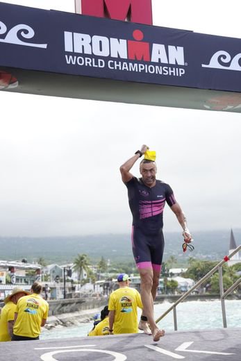 Le triathlète narbonnais à sa sortie de l'eau.