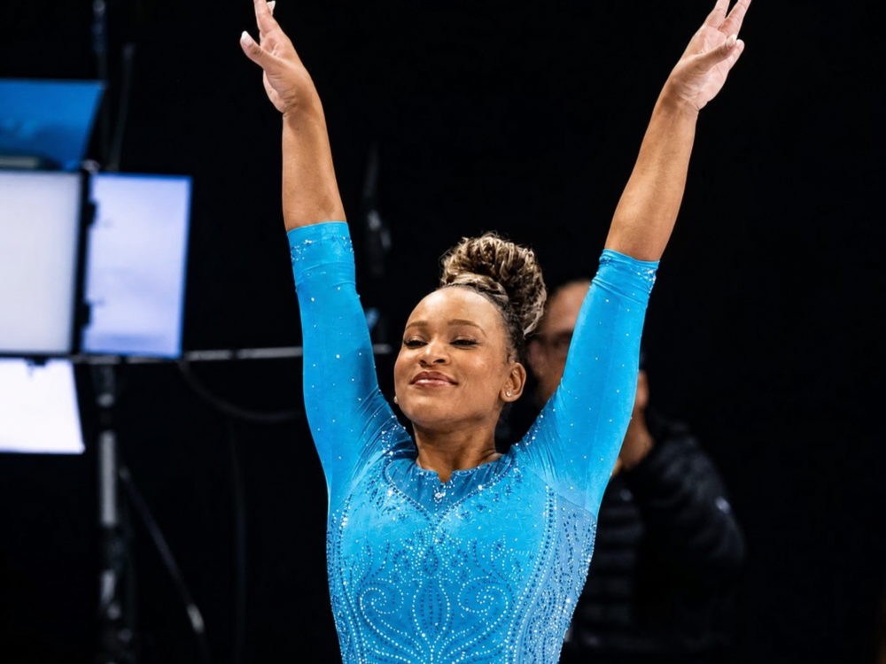Rebeca Andrade avançou na primeira posição para a final do salto, enquanto o Brasil garantiu outras quatro oportunidades de medalha no Mundial de Ginástica. (Foto: Reprodução/Instagram)