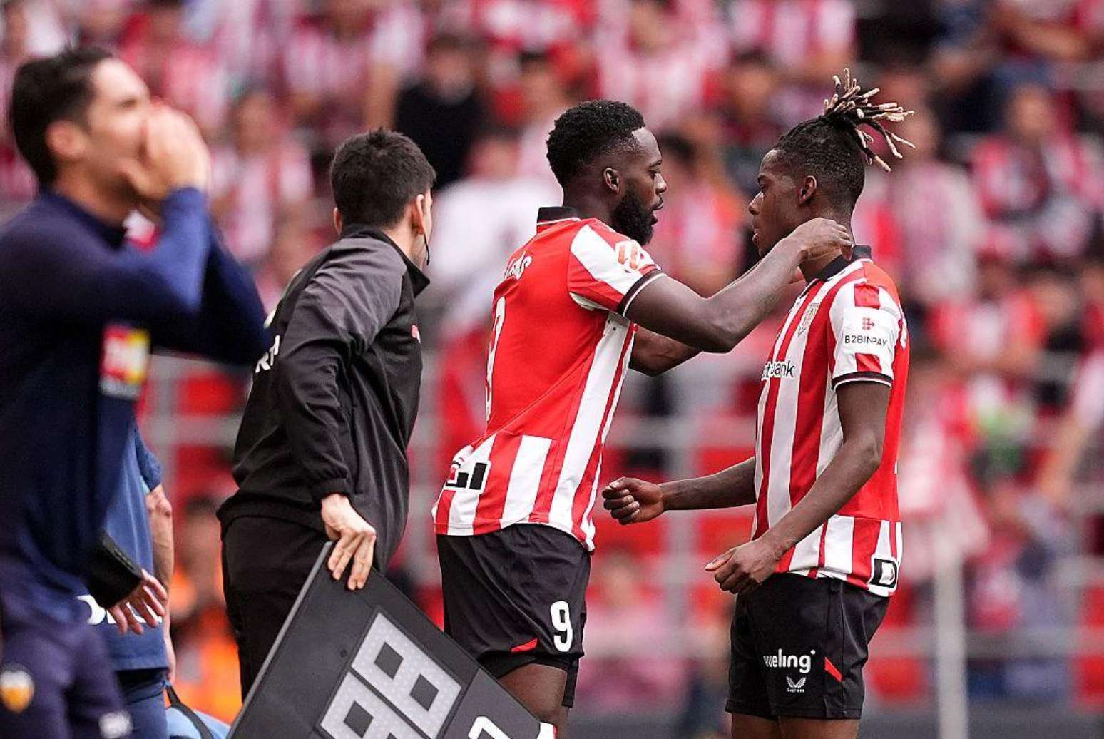Iñaki Williams (à esquerda) se tornou quase como um pai para Nico Williams