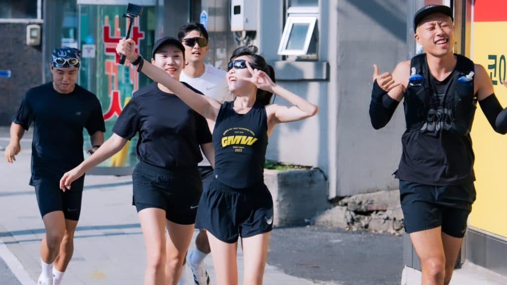 running influencer takes selfie